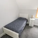 C65 Cahermore Village 펜션 에니스크론